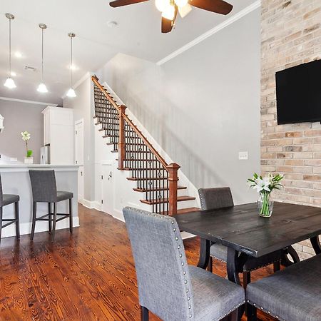 Amazing 3Bedroom Townhome, In Historic Dryade City ニューオーリンズ エクステリア 写真